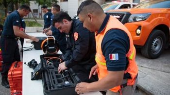 Una brigada de Santa Fe especializada en derrumbes busca a los jubilados desaparecidos en Chubut. Una brigada de Santa Fe especializada en derrumbes busca a los jubilados desaparecidos en Chubut.