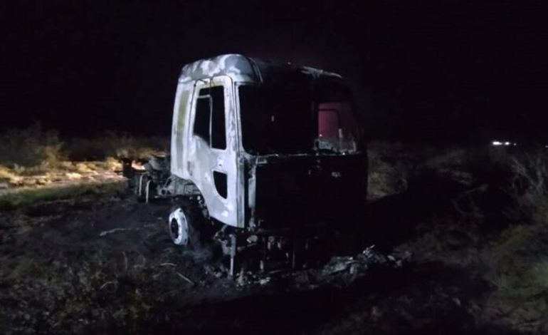 Otra escena del cami&oacute;n incendiado &iquest;intencionalmente?