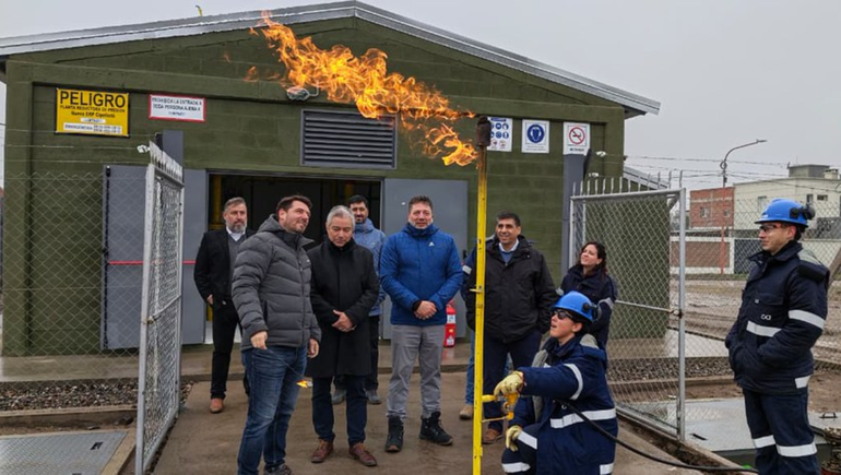 Se inauguró una nueva planta reguladora de gas en Cipolletti.