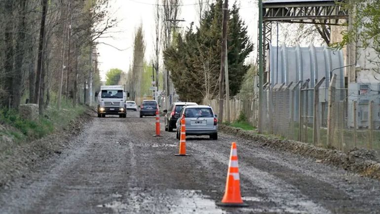 Esta calle une a Balsa las Perlas, Neuqu&eacute;n y Plottier.