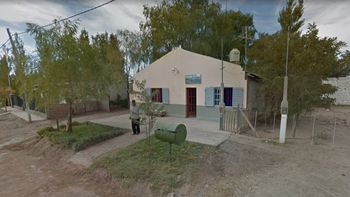 El Cite de Las Perlas festejó el 25 de Mayo con una fiesta criolla. Un grupo de borrachos se peleó a los pocos metros. La Policía detuvo a dos sujetos, y el acto pudo continuar. El Cite de Las Perlas festejó el 25 de Mayo con una fiesta criolla. Un grupo de borrachos se peleó a los pocos metros. La Policía detuvo a dos sujetos, y el acto pudo continuar.