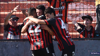 perdio atletico tucuman y lo festejan boca y racing: los goles perdio atletico tucuman y lo festejan boca y racing: los goles