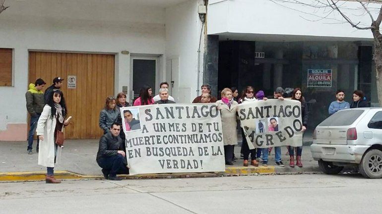 Muerte en la Comisaría Cuarta: familiares piden justicia