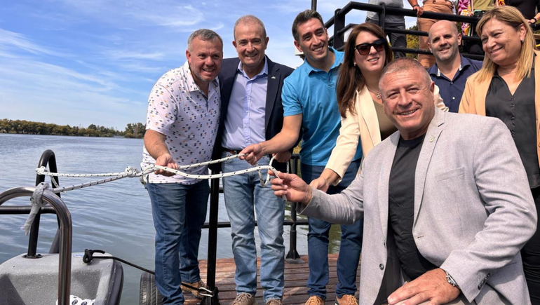 El Vicegobernador junto al Intendente acompa&ntilde;aron a los prestadores del nuevo servicio tur&iacute;stico disponible.