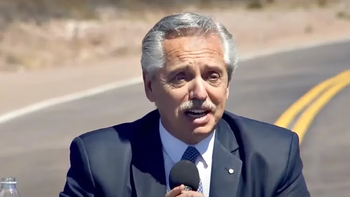 alberto, en contra de quienes no pagan el bono: no es el plan platita, es el plan justicia