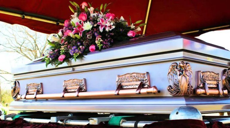 Insólito: a una familia le entregaron un cuerpo equivocado y fue cremado