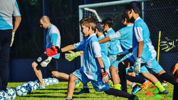 El adolescente explicó que no mantiene una relación con su padre biológico, no tiene recuerdos con él y no podría reconocerlo si se lo cruza en la vía pública.&nbsp;