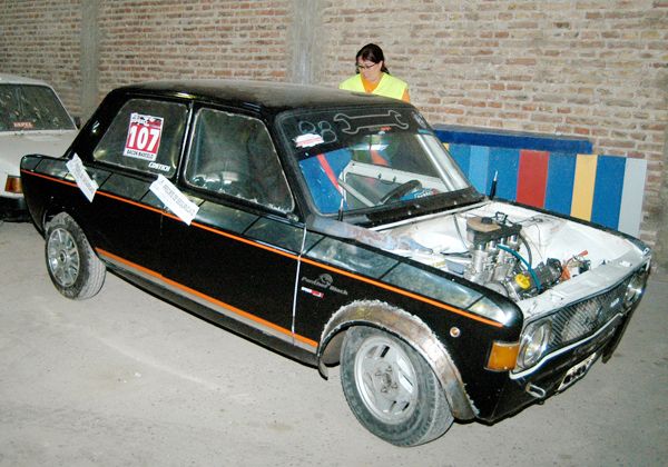Secuestraron auto preparado para correr picadas