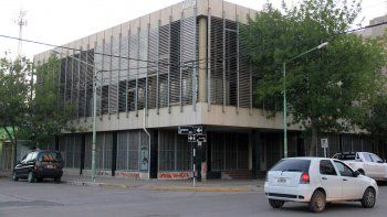 la justicia le perdio los papeles y no pudo despedir a su abuelo