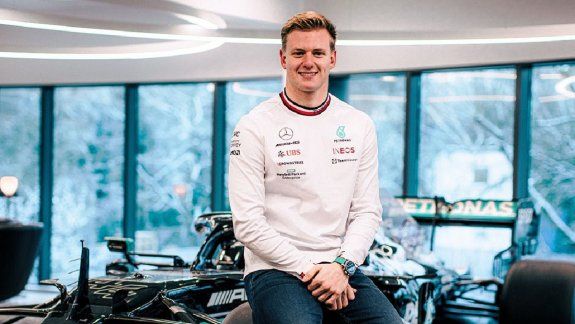 Fórmula 1: Mick Schumacher firmó con Mercedes para 2023