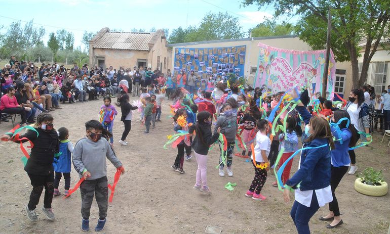 Emotivo acto por los 90 años de la histórica Escuela 109