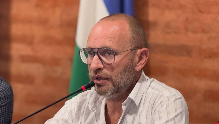 Gustavo Amati, el intendente de Fernández Oro reclamó por una nueva convocatoria para analizar la actualización de los índices de coparticipación. 