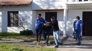 hay dos demorados por el caso del taxista baleado