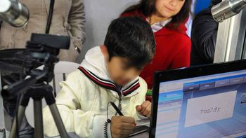 La Justicia otorgó el cambio de apellido a un niño de 8 años que había solicitado llevar el de su madre. (Foto ilustrativa) La Justicia otorgó el cambio de apellido a un niño de 8 años que había solicitado llevar el de su madre. (Foto ilustrativa)