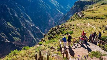 Los turistas se desorientaron siguiendo indicaciones de inteligencia artificial hacia un destino que no existe en los Andes.