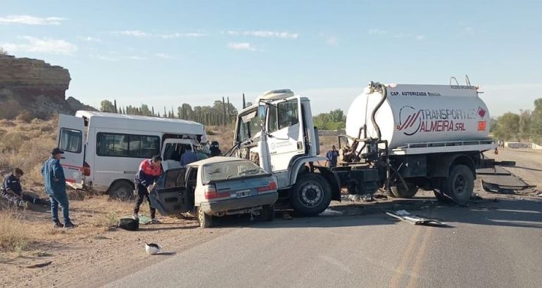 El grave incidente vial ocurrido en Cinco Saltos. Involucró un camión