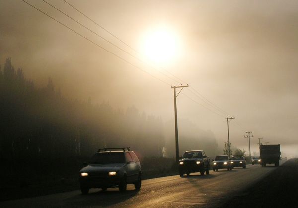 Nuevo amanecer con humo en el Valle