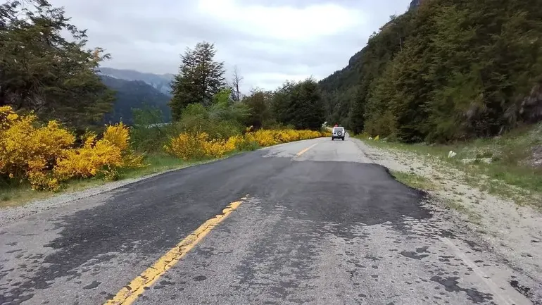 Vialidad Nacional deberá reparar el tramo de la ruta 40 que conecta Bariloche con El Bolsón.&nbsp;