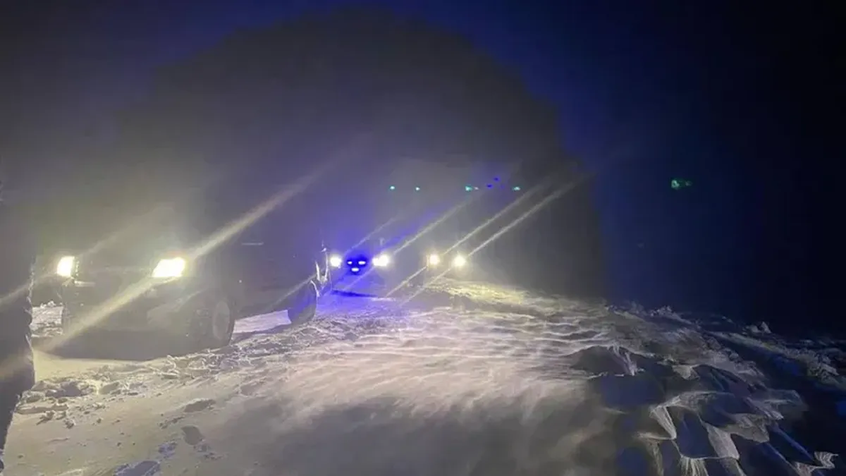 Un temporal de nieve puso en serio riesgo la vida de varias personas, entre ellas un bebe de un año y medio.