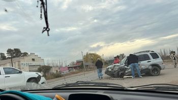 El accidente fue protagonizado por Toyota Hilux y una Suzuki Grand Vitara. Foto. Gentileza. El accidente fue protagonizado por Toyota Hilux y una Suzuki Grand Vitara. Foto. Gentileza.