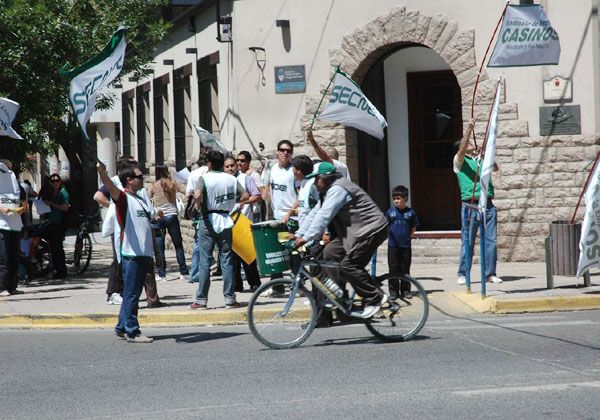 La sede del Alto Valle es epicentro de reclamos. (Foto archivo)