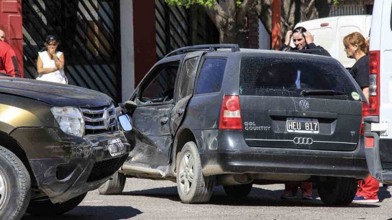 Esquina peligrosa: fuerte choque dejó a una mujer hospitalizada