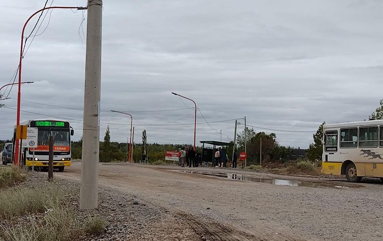 Perlenses piden un colectivo rondín para no quedarse sin transporte