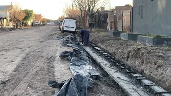 El municipio ejecuta una intervención que alcanzará un total de 90 cuadras. Foto: Gentileza. El municipio ejecuta una intervención que alcanzará un total de 90 cuadras. Foto: Gentileza.