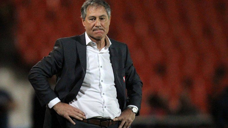Ariel Holan explicó por qué no se quejó ante el robo que sufrió en Independiente frente a River en la Libertadores