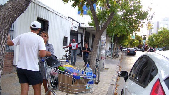 Los supermercados siguen con esquemas cambiantes