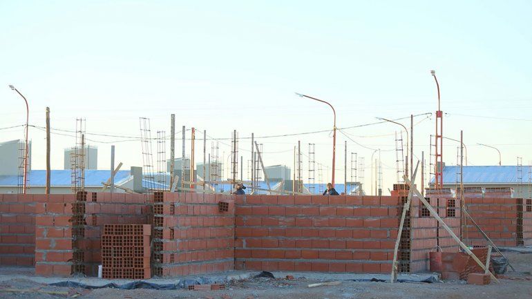 En Comercio se cansaron de esperar por las casas