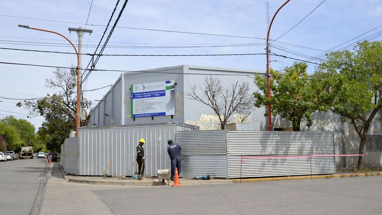 La obra, en su primera etapa fue adjudicada por $412.033.549,94. La obra, en su primera etapa fue adjudicada por $412.033.549,94.