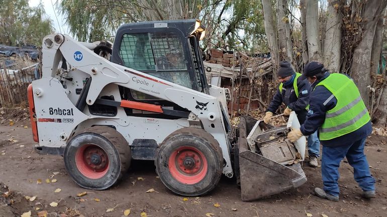 En cada jornada se recolecta aproximadamente 300 metros cúbicos de basura de gran tamaño.