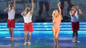 el papelon de luciana salazar en el homenaje a disi el papelon de luciana salazar en el homenaje a disi