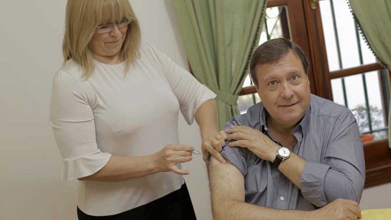 Mañana comienzan a vacunar contra la gripe en todos los hospitales