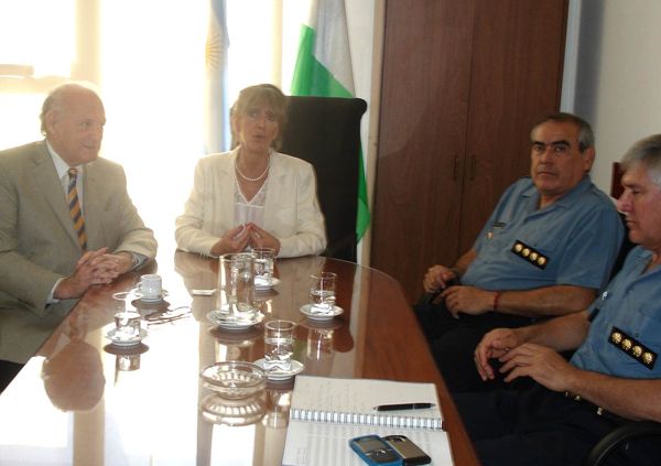 La Procuradora recibió al Ministro de Gobierno y a los jefes policiales