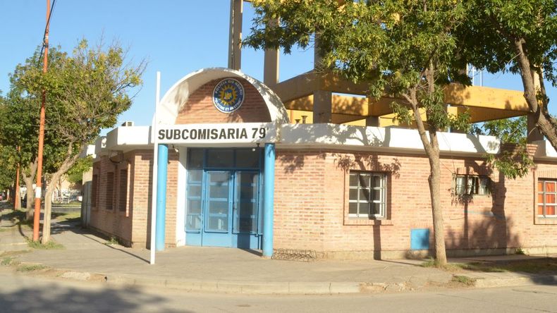 El sujeto fue demorado en la Subcomisaría 79 y agredó al policía que le debía realizar la requisa.&nbsp;