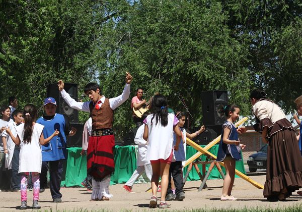 El folklore se adueñó de la ciudad