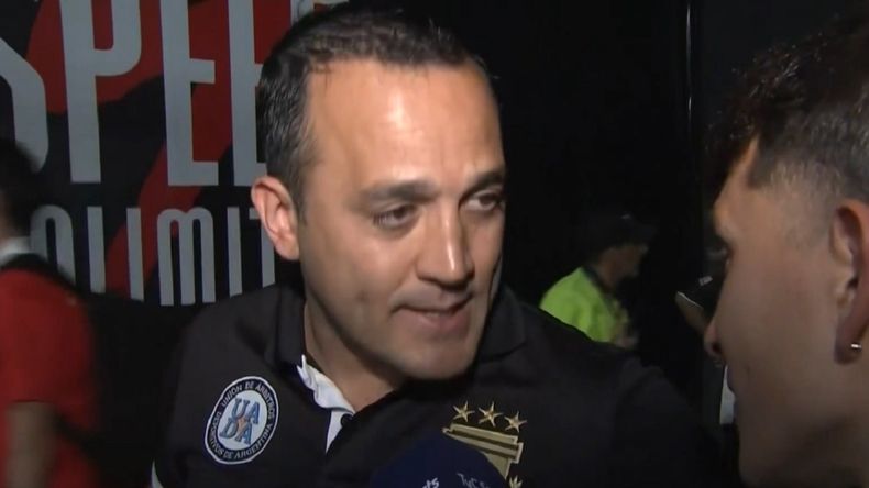 El árbitro Espinoza, furioso contra Caruso Lombardi por las críticas | LMCipolletti.com El árbitro Espinoza, furioso contra Caruso Lombardi por las críticas