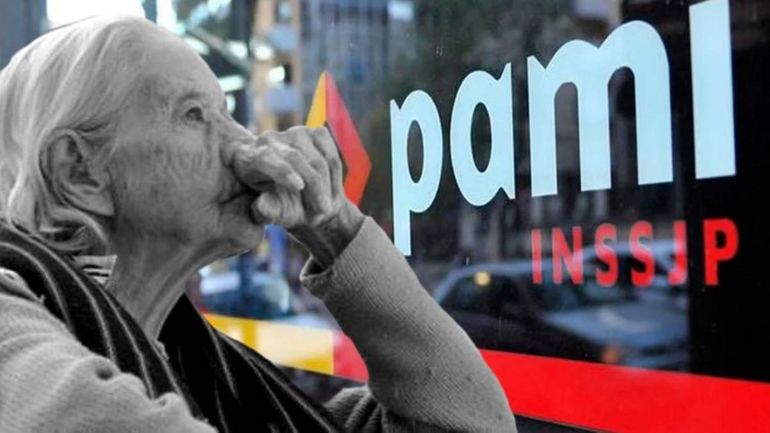 La amargura de una abuela afiliada al PAMI ante los recortes en la prestación médica. La amargura de una abuela afiliada al PAMI ante los recortes en la prestación médica.