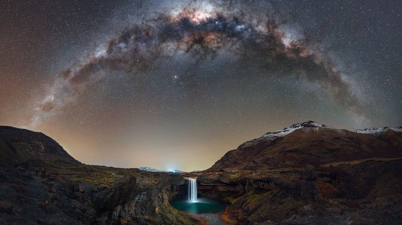 Salto del Agrio, fotografía nocturna seleccionada a nivel internacional.