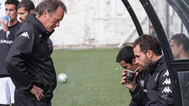 Homann y Alecha tendrán a partir de hoy a todo el plantel a disposición de cara al debut con Roca del 21 de agosto.