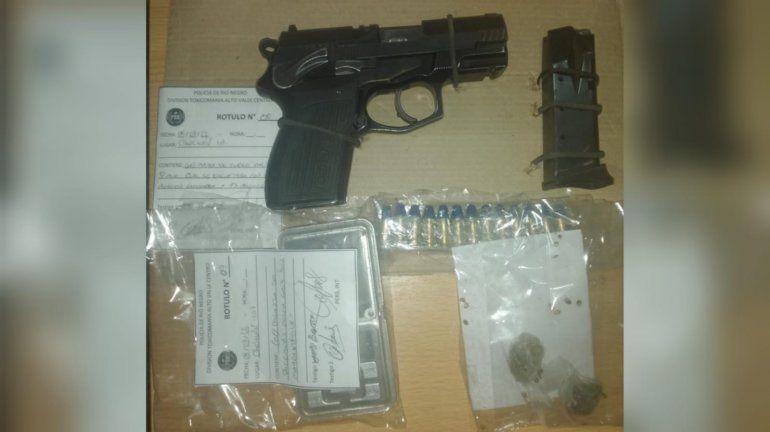 Allanaron una casa en Fernández Oro y secuestraron marihuana