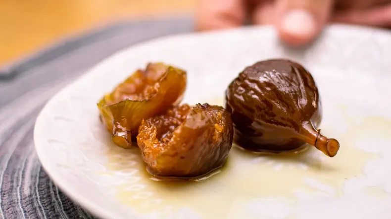 Higos en almíbar | LMCipolletti.com Higos en almíbar