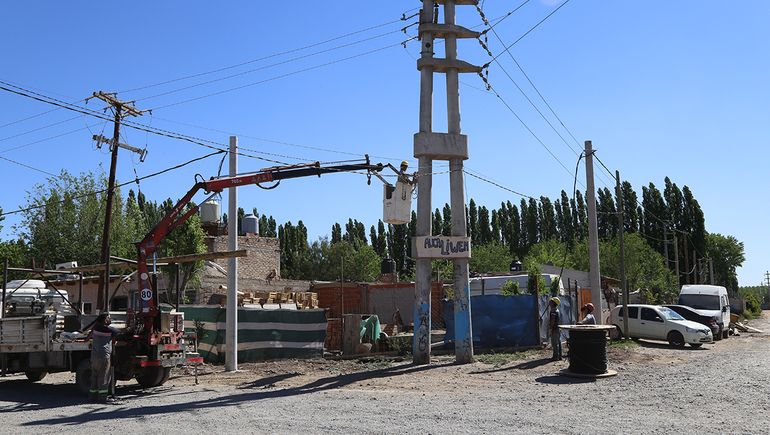 Nuevas conexiones eléctricas en asentamientos irregulares