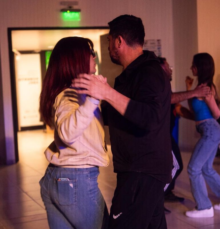 Los bailes sociales de la ciudad, una propuesta para divertirse este viernes.