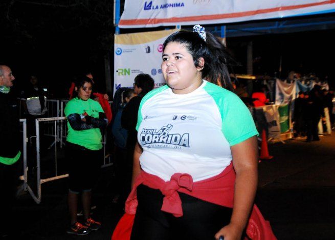 La gente copó las calles durante La Corrida de Cipolletti