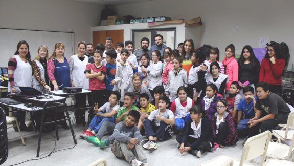 Proyectaron el documental albinegro en la Escuela N°293