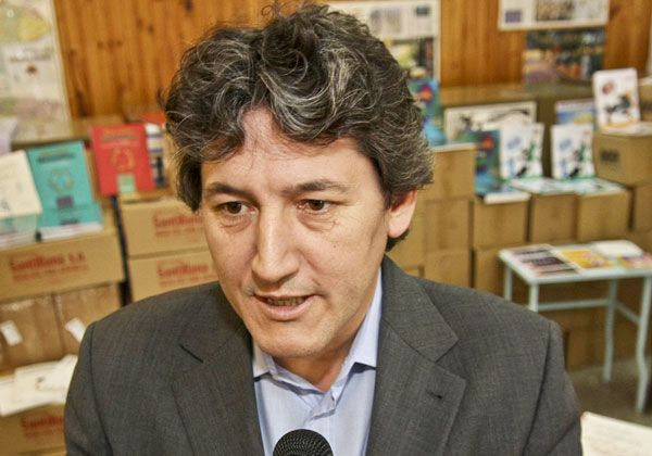 Concurso de cargos docentes reiniciarán en noviembre