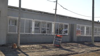 La ESRN 161 de Cipolletti aún sin fecha de inauguración.